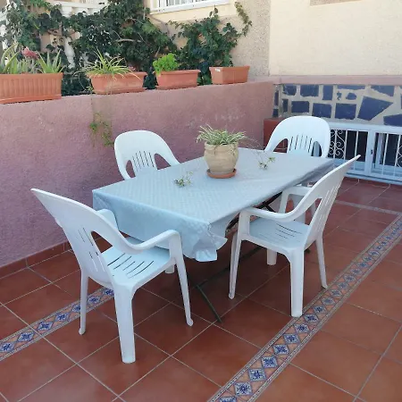 Junto A La Piscina, Gran Alacant סנטה פולה